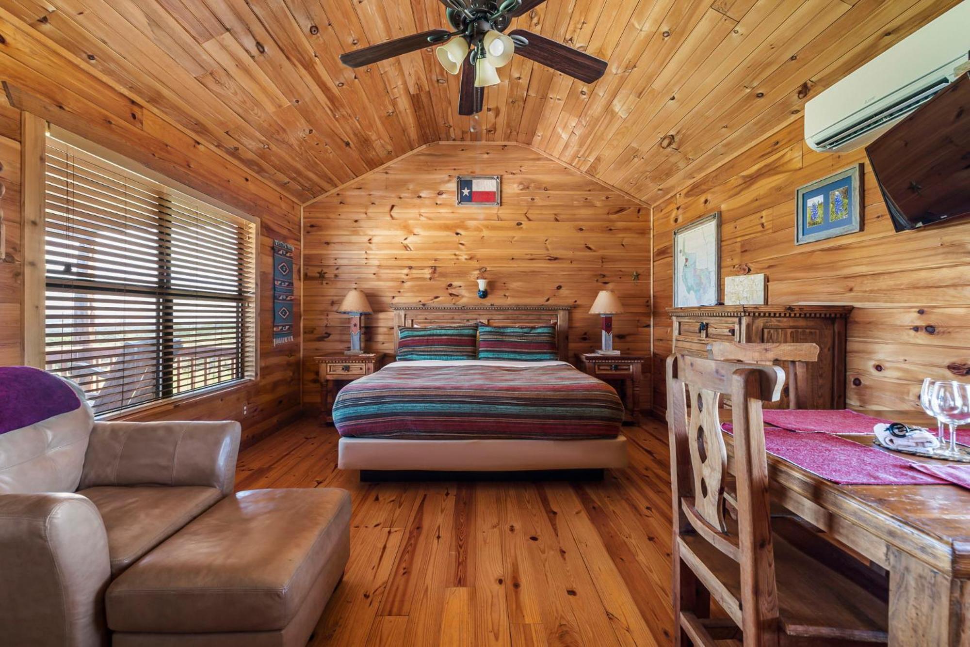 Enchanted Rockview Cabins Crabapple Exterior photo